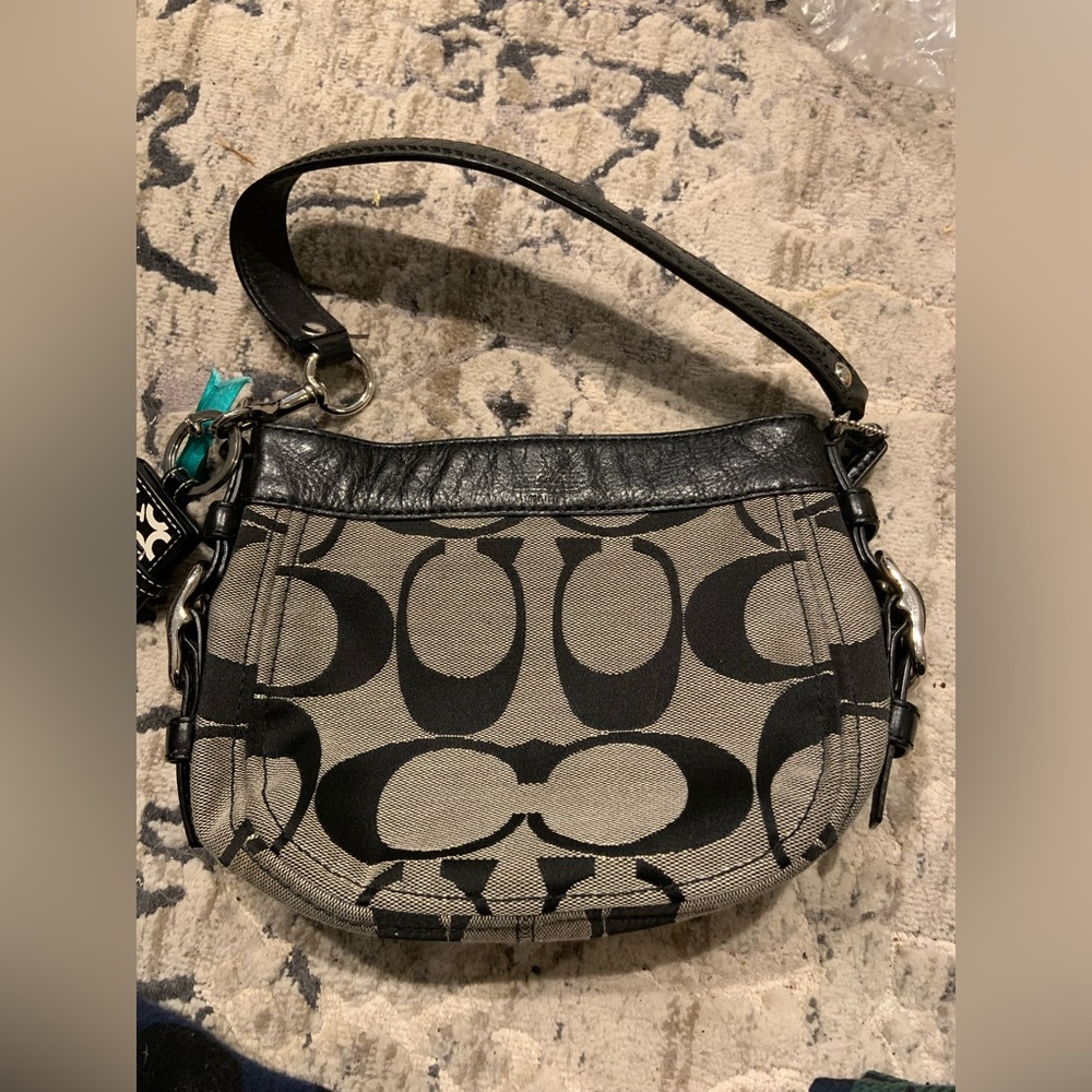 Vintage coach purse with coach keychain